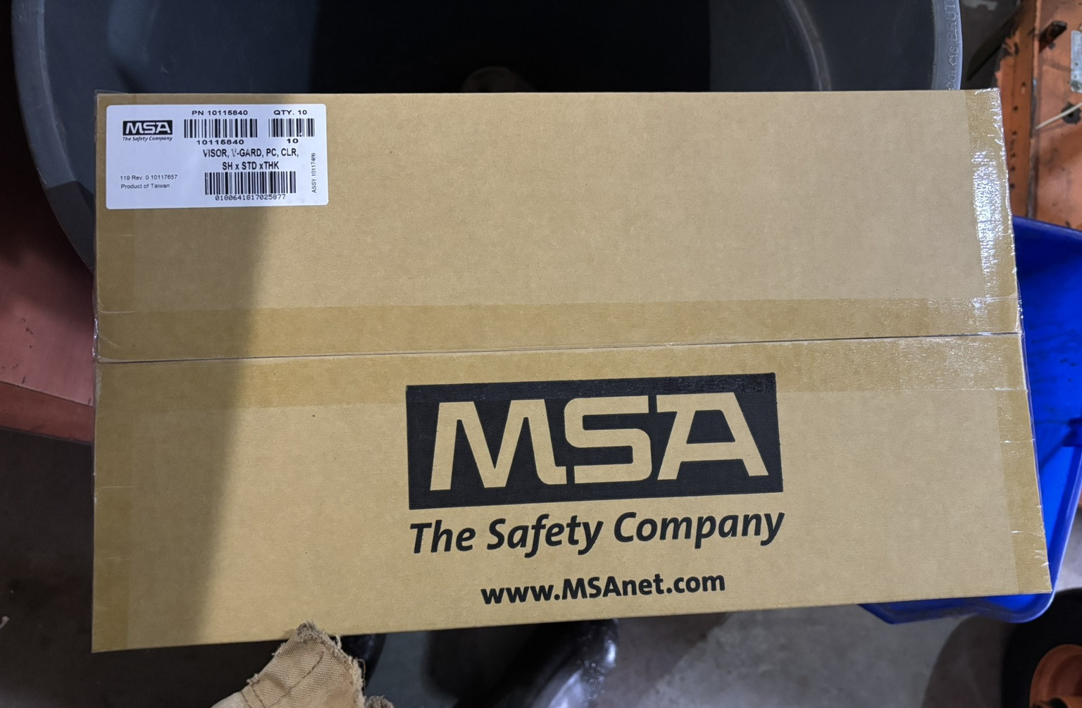 MSA 10 PK V-Gard Visor P/N 10115840 face shield, Unopened Box Of 10, PC, Clear,