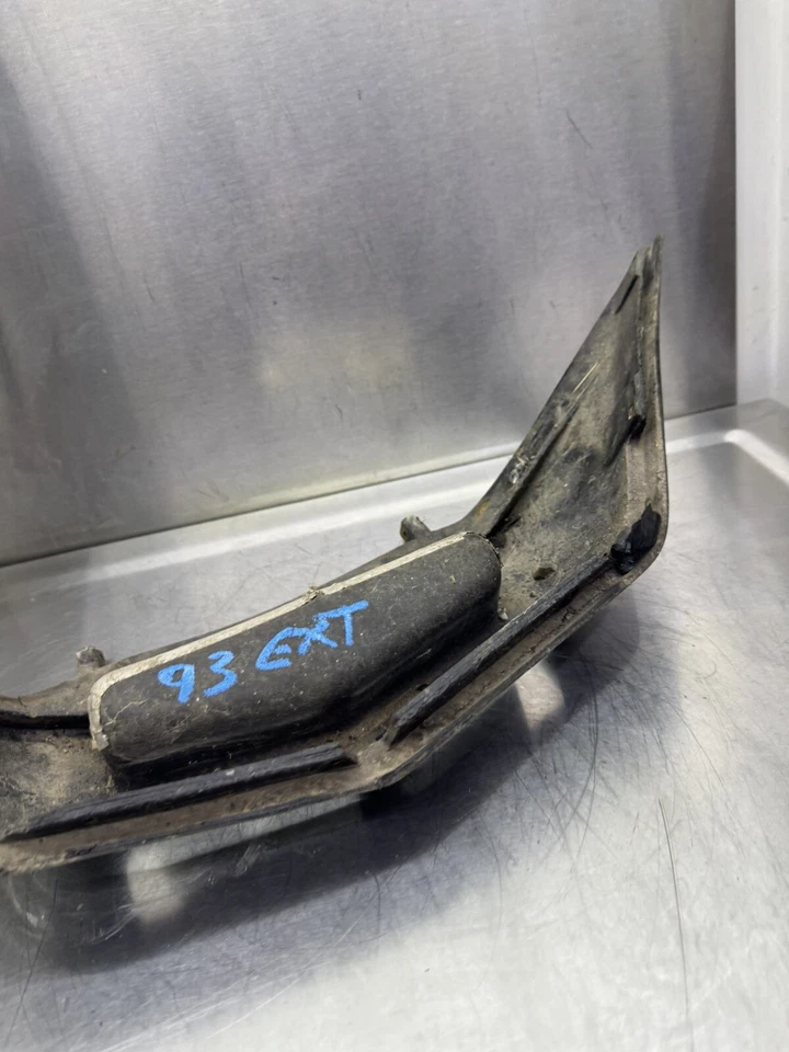 92 93 94 Arctic Cat Ext 550 580 Z 580z Bisagra delantera Nariz Cono Capucha Foto 3 de 4