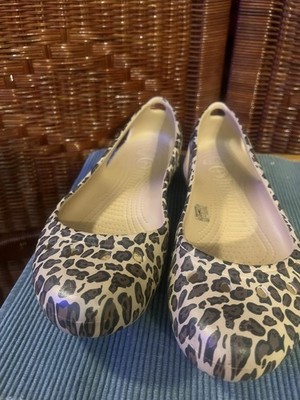 Crocs Kadee Ballet Flats Women s Sz 11 Cheetah Print Slip On Shoes Brown/beige