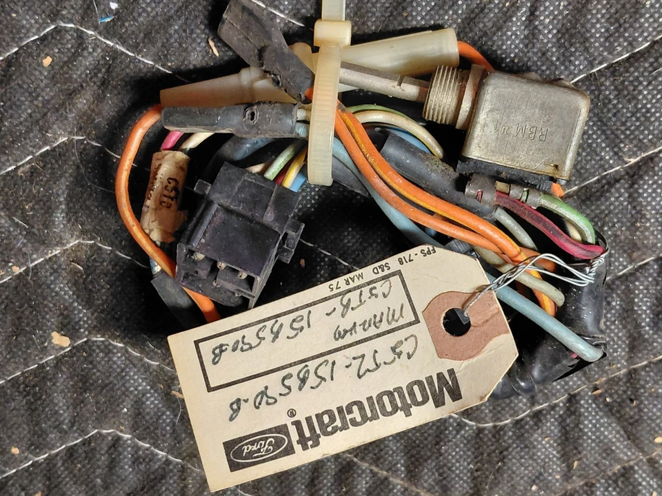 Nuevo de Lote Antiguo 1963 1964 1965 1966 Ford F100 F250 F350 Interruptor Intermitente de Advertencia de Emergencia Foto 2 de 3