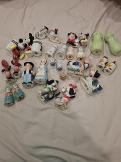 VINTAGE LOT OF 13 SETS OF S&P SHAKERS IN CERAMIC & PORCELAIN MOST MADE IN JAPAN