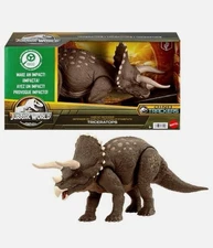 Jurassic World Dinosaur Habitat Defender Triceratops Action Figure Dino Trackers