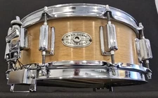 Vintage Rogers Dayton Ohio wood Dynasonic 5 x 14  Snare Drum 1968  Natural Maple