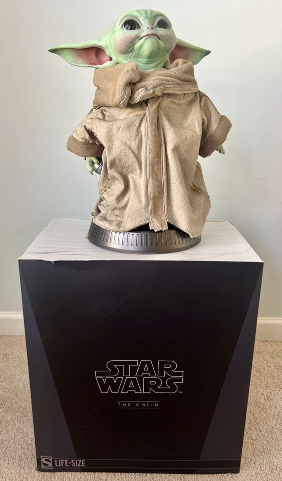 SIDESHOW LIMITED EDITION STAR WARS The Mandalorian The Child LIFE SIZE GROGU  - Image 2 of 4