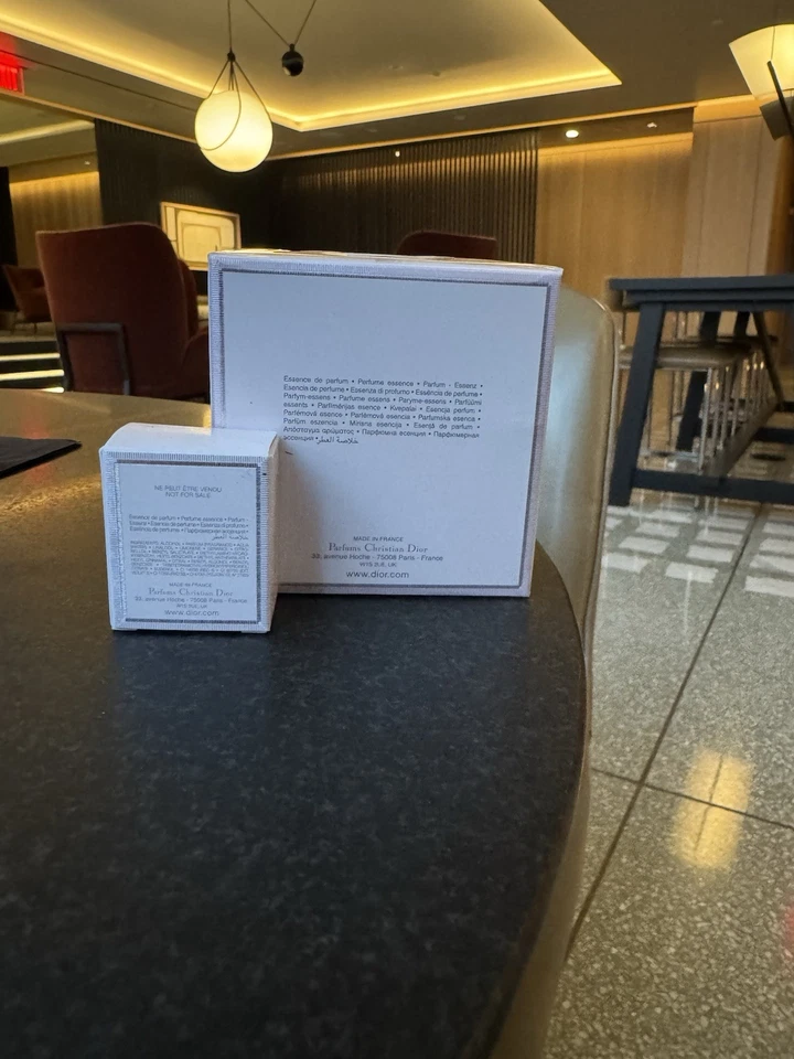 Miss Dior Rose Essence de Parfum - Image 2 of 4