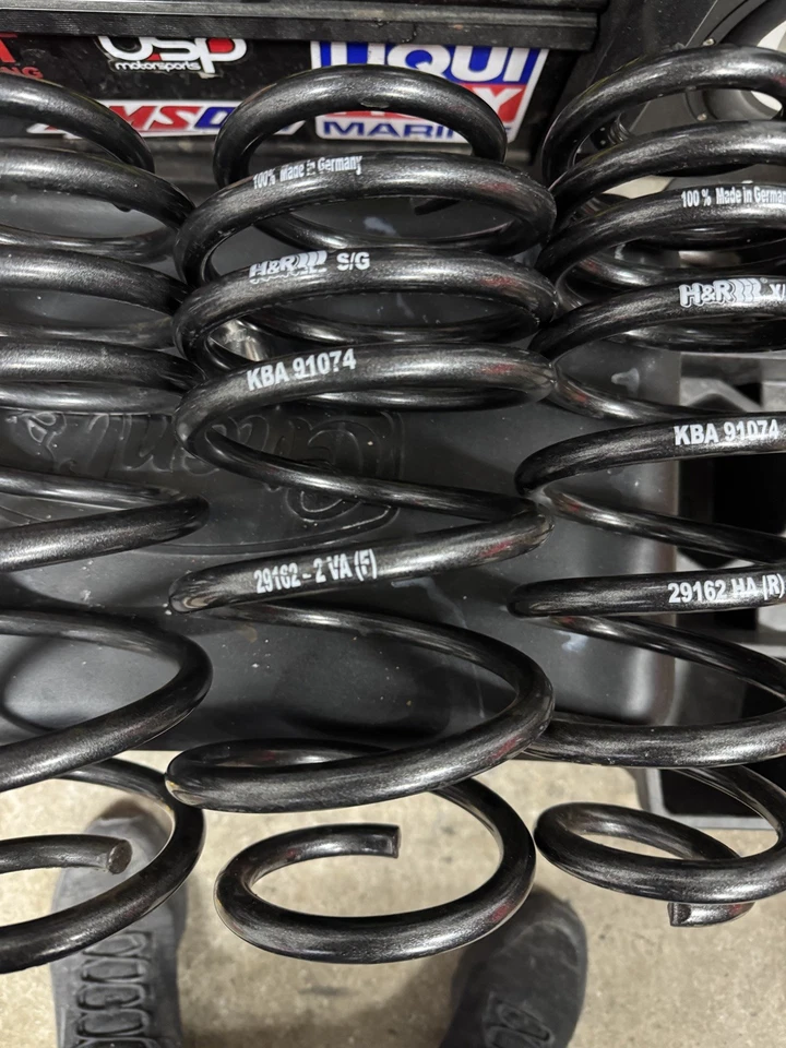 Kit de resortes delanteros y traseros deportivos descendentes H&R 54763 para VW Passat 2012-22 sedán Foto 4 de 4