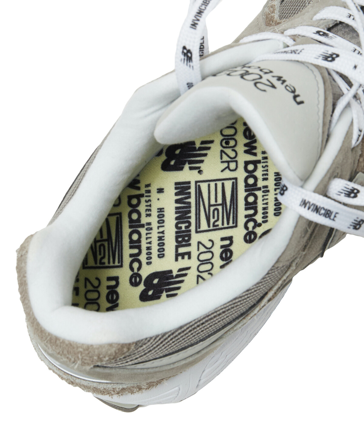 invincible new balance 2002