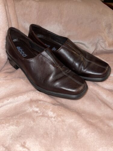 ECCO Dark Brown Leather Square Toe Heeled Loafer S