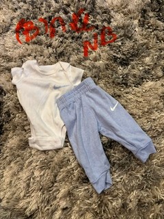 Boys Nike outfit size Newborn short sleeve multicolor