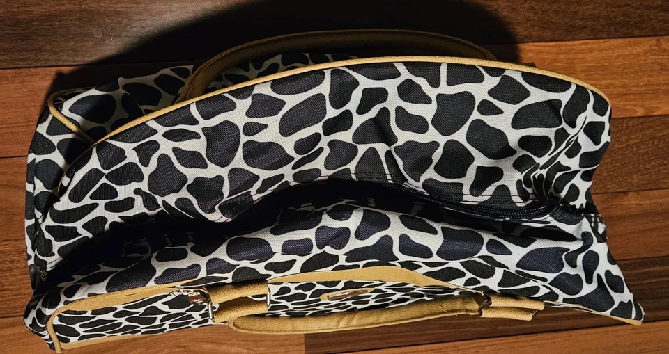 Gloria Vanderbilt Wheeled Travel Duffel Bag Navy Leopard Print - Image 3 of 4