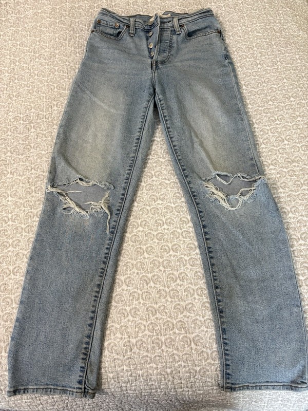 Levi's Wedgie Straight Distressed Denim ripped Jeans Button Women's size 25