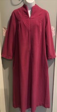 VTG vanity fair pink fleece robe size 10