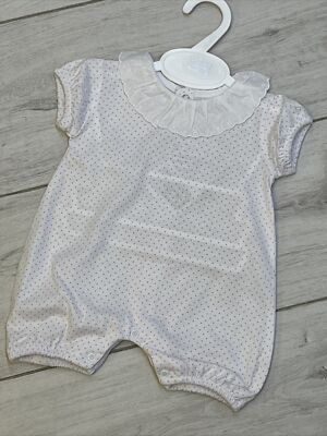 Baby Mädchen weiß Baumwolle kurzer Strampler, Tupfenmuster & Rüschenkragen 0-3m & 3-6m