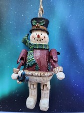 Jointed Rustic Wood Look Christmas Ornament SNOWMAN NIB 5"