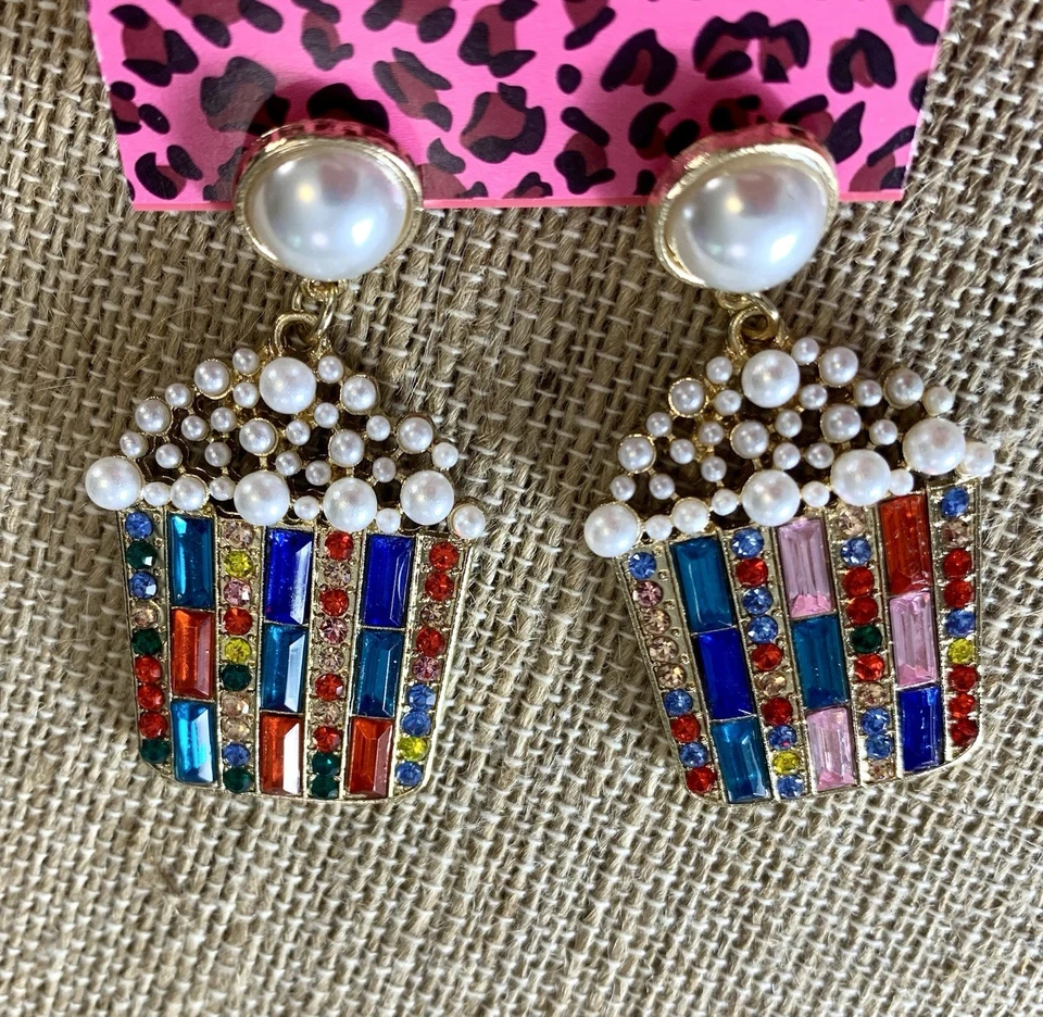 Pendientes Palomitas Betsey Johnson Tina Multicolor Pave’ Cristales Perlas 2” Cuelga Foto 3 de 4