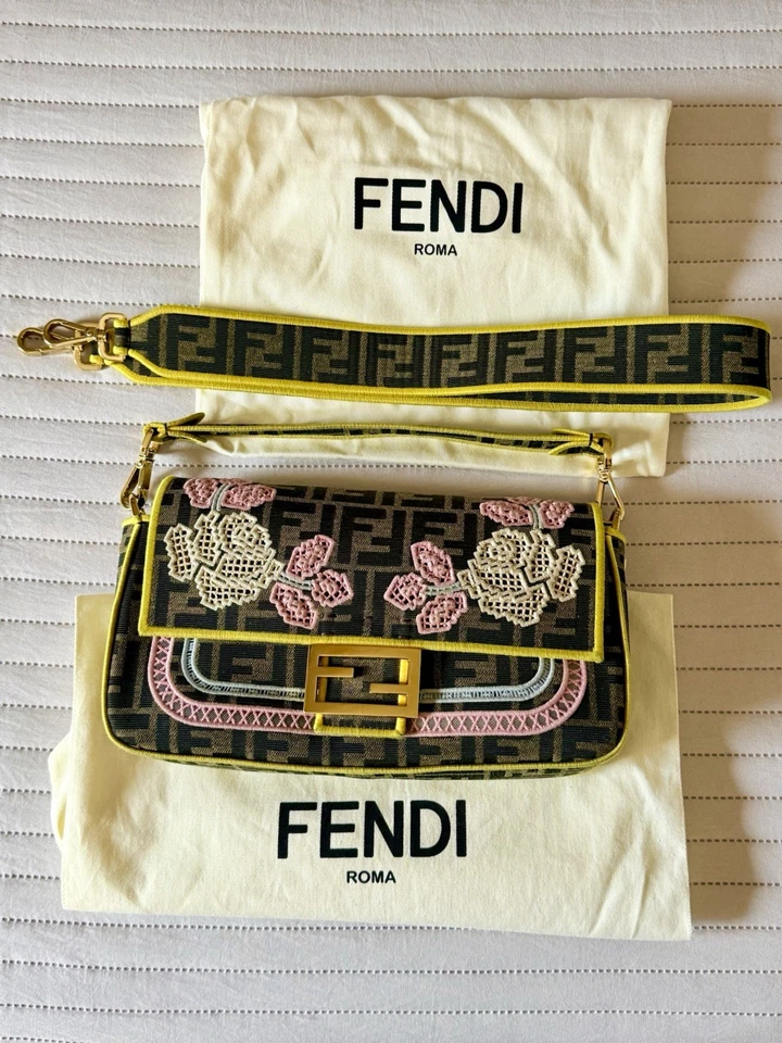 Fendi Baguette, foto 2 di 5