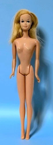 Vintage Mattel Malibu Blonde Hair Blue Eyes Barbie Doll **Read