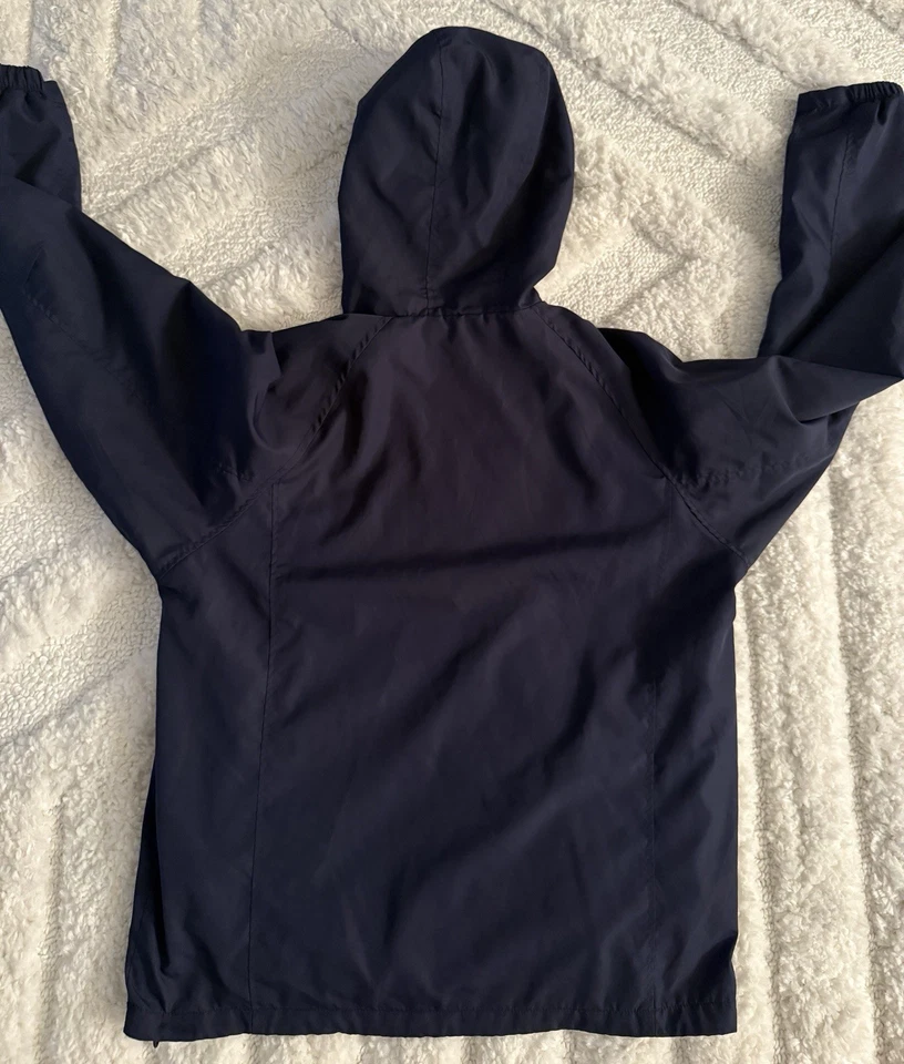 Chaqueta con Capucha Sport-Tek American Airlines Azul Marino Ligera Cremallera Mediana De Colección Foto 2 de 4