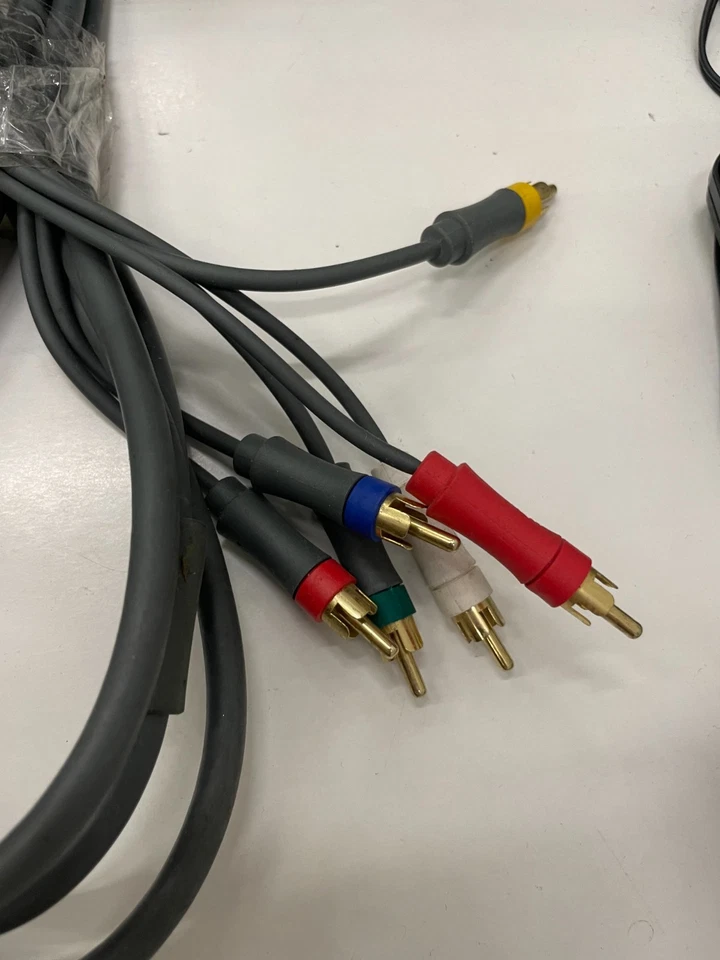 Official Xbox 360 Component HD AV Cable Microsoft Grey - Image 2 of 4