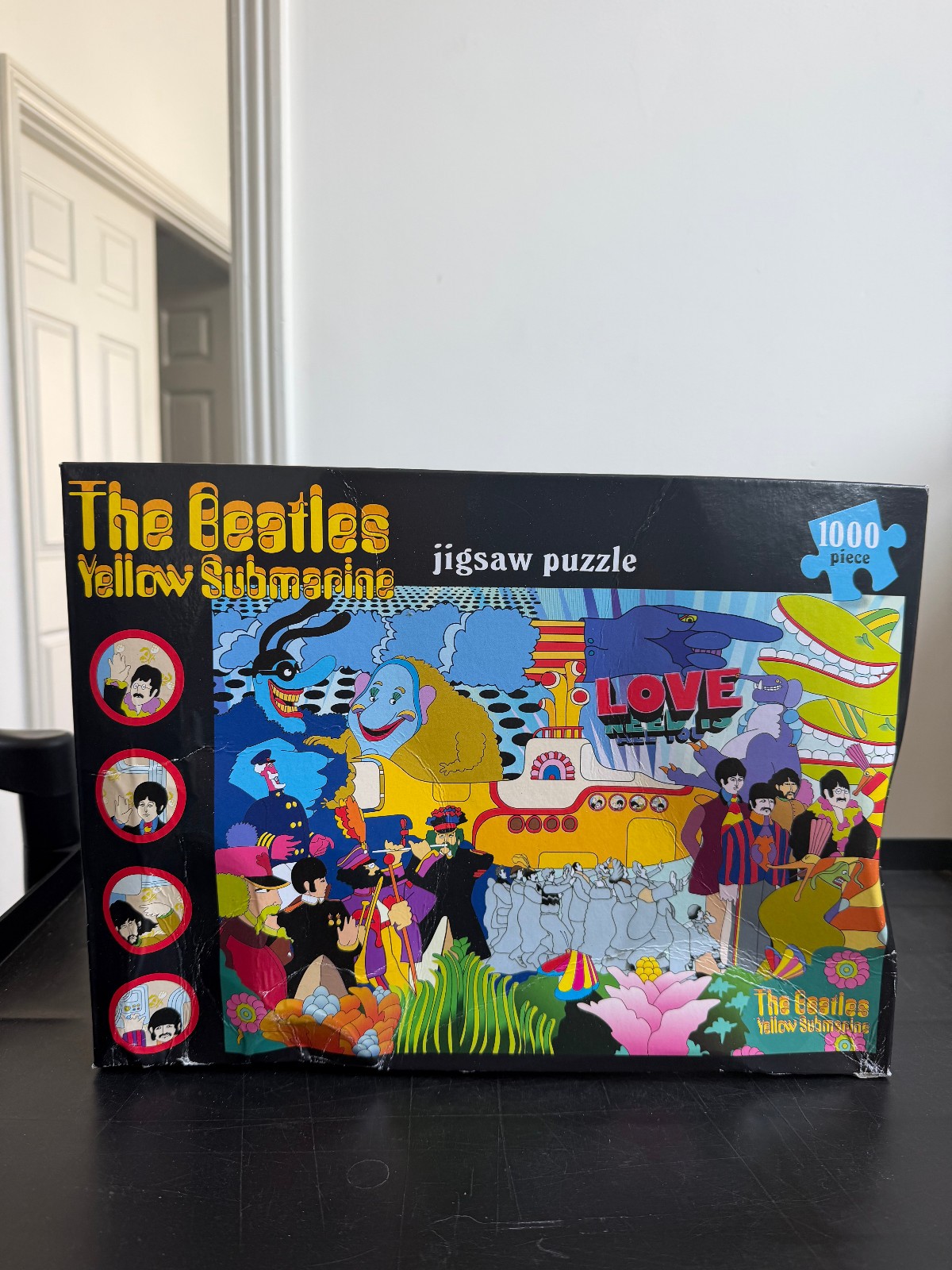 BEATLES - YELLOW SUBMARINE 1000 PIECE JIGSAW PUZZLE- Jigsaw Puzzle  -Damaged box