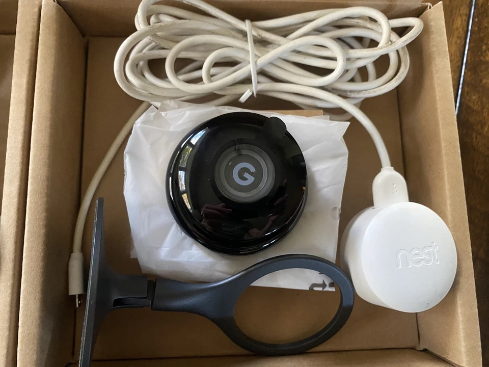 3 Google NestA0005 Indoor Cameras 1stGen Warranty Replacement wUsed Plugs&Stands - Image 3 of 4