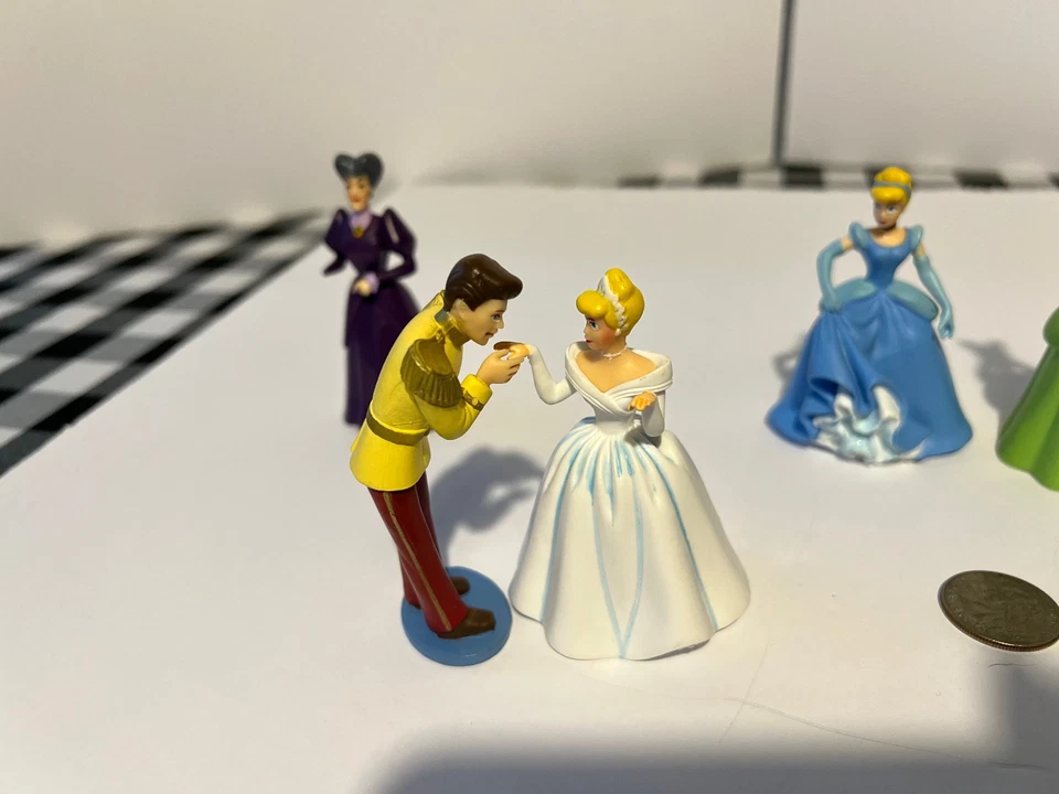 Lote de 6 mini figuras adornos para pasteles Disney Cenicienta Príncipe Madrastra Stepmother Steptro Foto 4 de 4