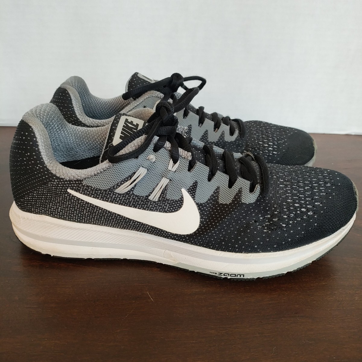 Nike Men's Air Zoom Structure 20 Athleisure Sneakers Black White  *Flaw