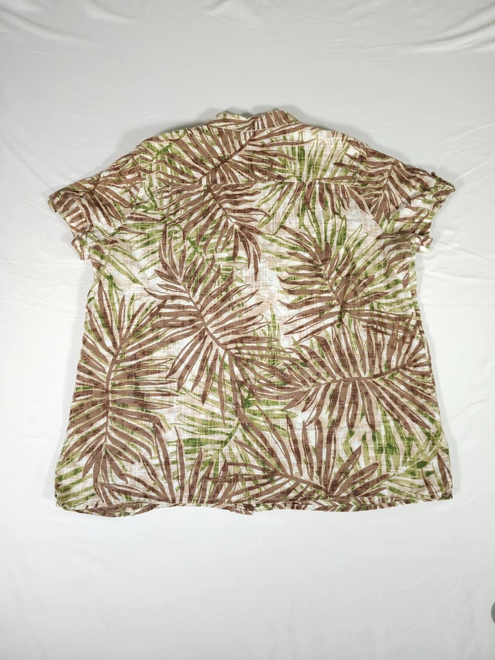 Liz Claiborne Petite Button Up Shirt Adult PXL Florial Short Sleeve Womens - Image 2 of 4