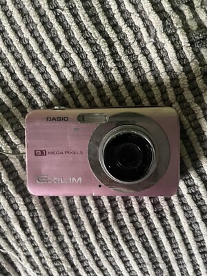 Casio EXILIM EX-Z800 Pink 14.1 MP Digital Camera - Untested Casio EXILIM EX-Z800 Pink 14.1 MP Digital Camera - Untested