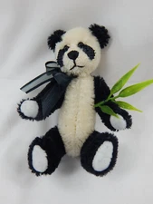 World of Miniature Bears By Theresa Yang 4"  Mohair Panda Bear  #872-BB