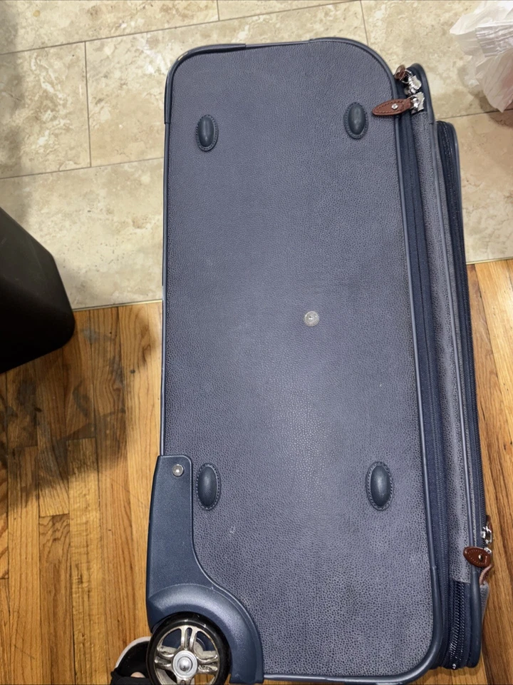 Equipaje de cuero Boyt 26x18x9 expandible Foto 3 de 4