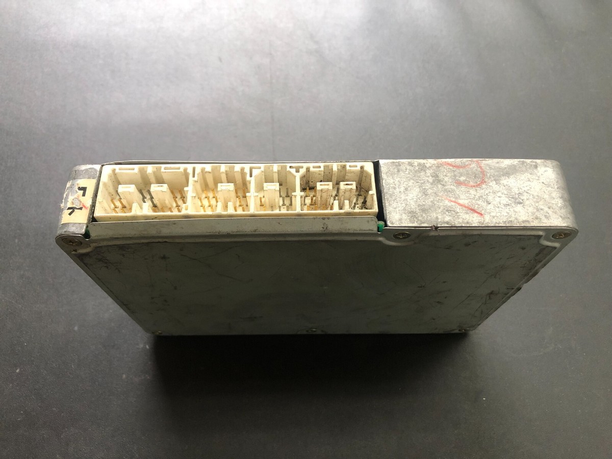 TOYOTA CELSIOR Engine Control Unit ECU 1UZ-FE 89661-50380