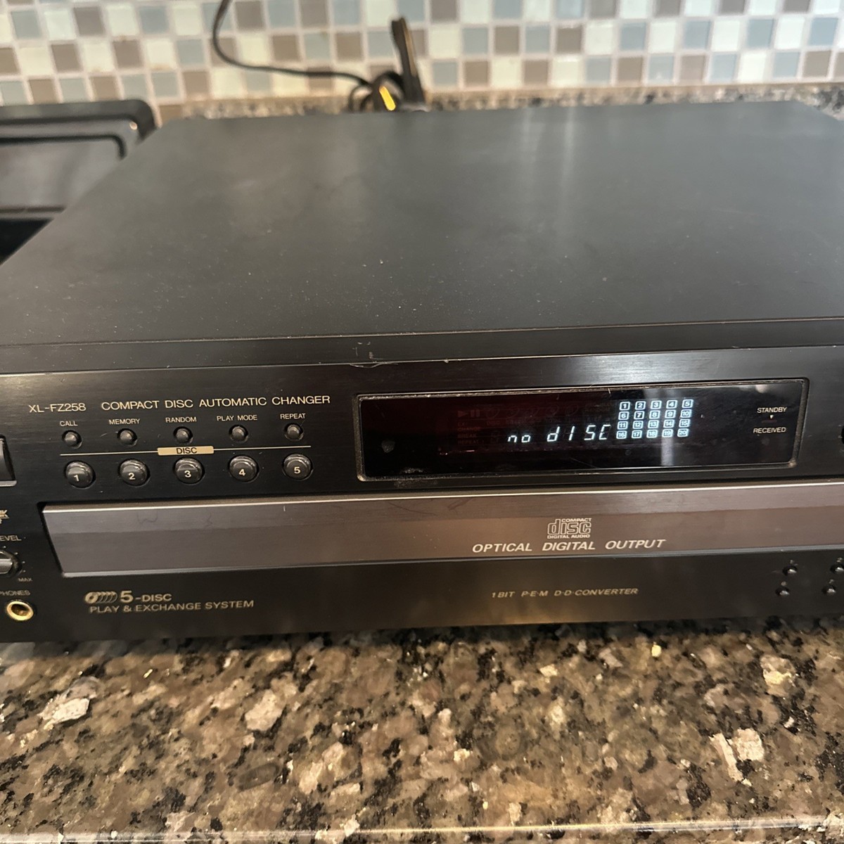 JVC CD 5 Disc CD Player Changer XL-FZ258 Tested and Working No