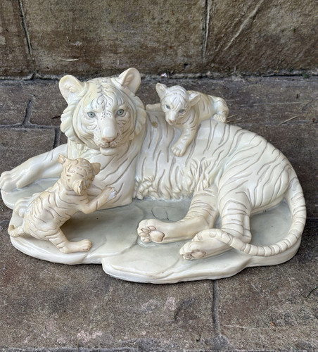 Vintage White Tiger Figurine Realistic Cream Faux Ivory Resin Statue 2 Cubs
