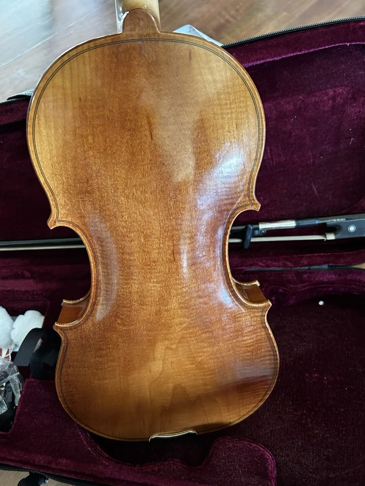 Violino Yamaha YVN003 4 cordas 4/4 com estojo - Imagem 4 de 4