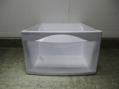 GE REFRIGERATOR CRISEPR DRAWER MISSING PLASTIC PIECES/SCRATCHES # WR32X10462