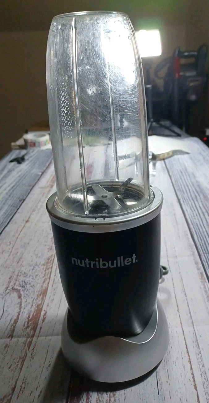 NutriBullet Magic Bullet Smoothie Blender NB-WL088D-23 w/Blade and Large Cup