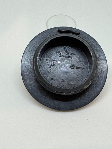 Porsche OEM 991 set of 4 center lock caps: black with logo - Picture 6 of 8