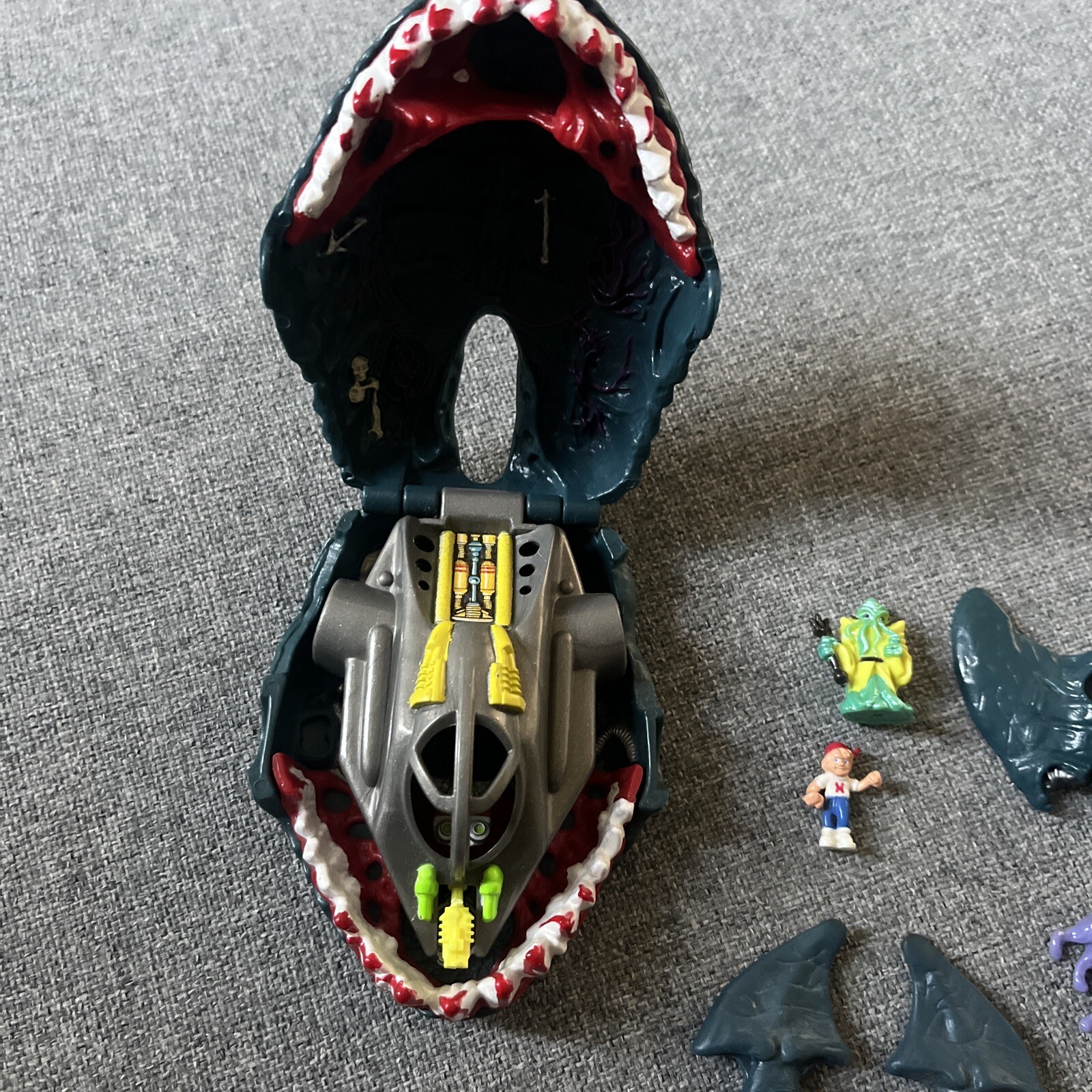 Vintage Mighty Max Shark Jaws Of Doom Zone Collectable Bluebird 1993 eBay
