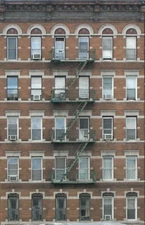 TRACKSIDEFLATS #353 O scale Old apartment building #2