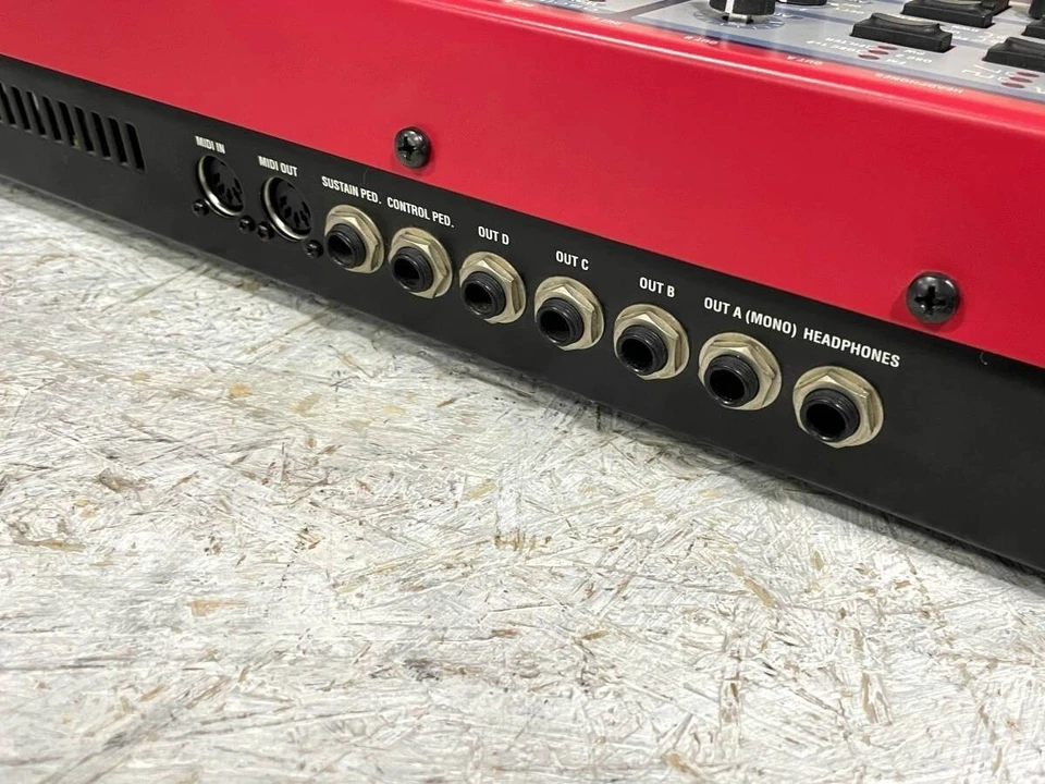 Nord Lead 2x Virtual Analog Synthesizer - Bild 3 von 4