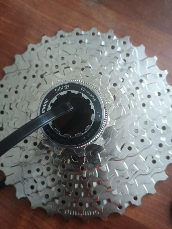 Shimano HG400 9 SPD Cassette 11-34T Brand new