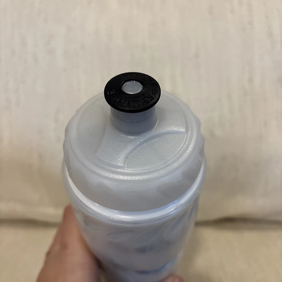 Botella de agua aislada Polar 24 oz azul plata onda transparente hecha en EE. UU. Foto 3 de 3