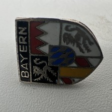 Vintage Bayern Bavaria Coat of Arms Hat Lapel Pin Pinback Germany Oktoberfest
