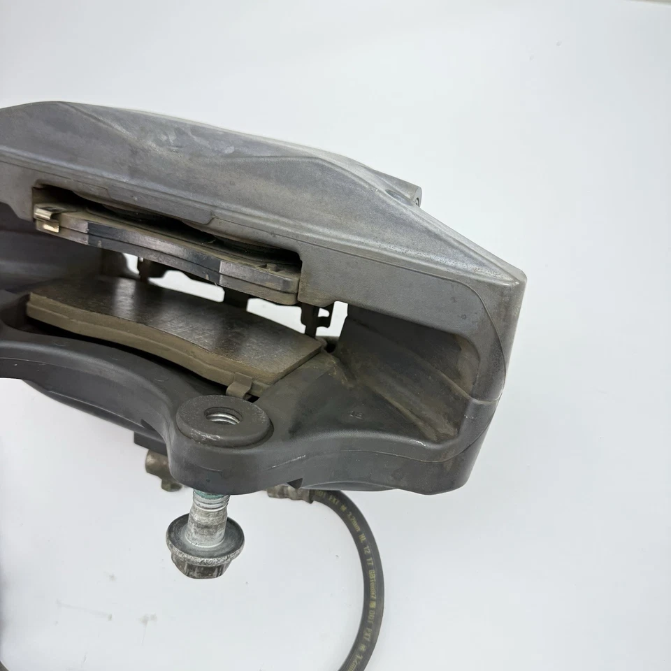 Pinza de freno delantera derecha del lado del pasajero Cadillac XTS 2013-2019 FABRICANTE DE EQUIPOS ORIGINALES Foto 4 de 4