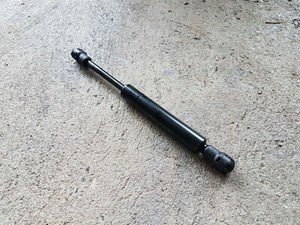 BMW 3er E93 Cabrio Gasfeder Hauptsäule 7128764