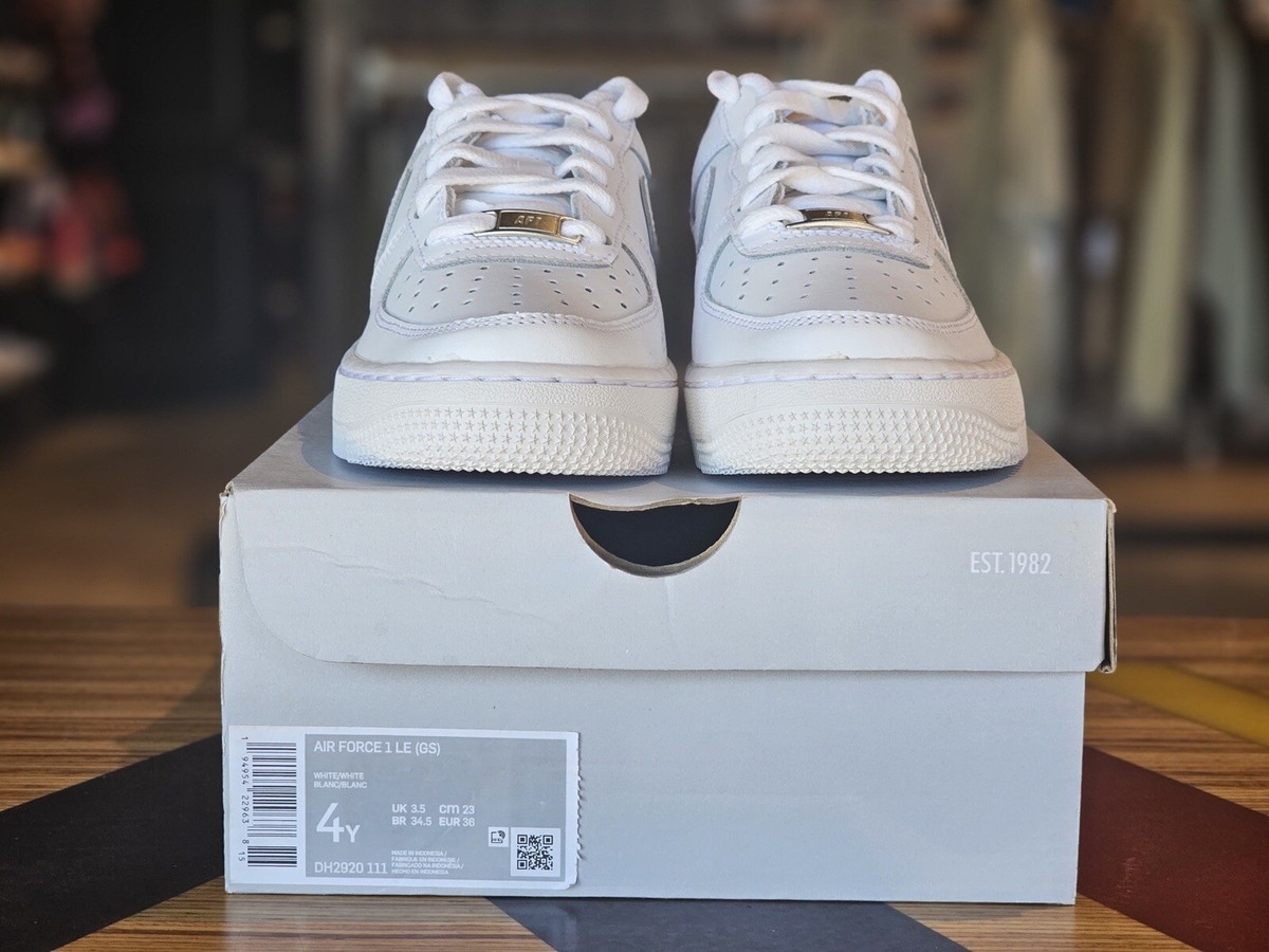 Size 4 - Nike Air Force 1 Low 
