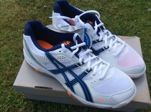 asics squash shoes uk