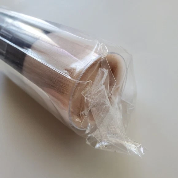 BareMinerals HERMOSO ACABADO Cepillo Base Tamaño Completo ¡NUEVO! Foto 3 de 3