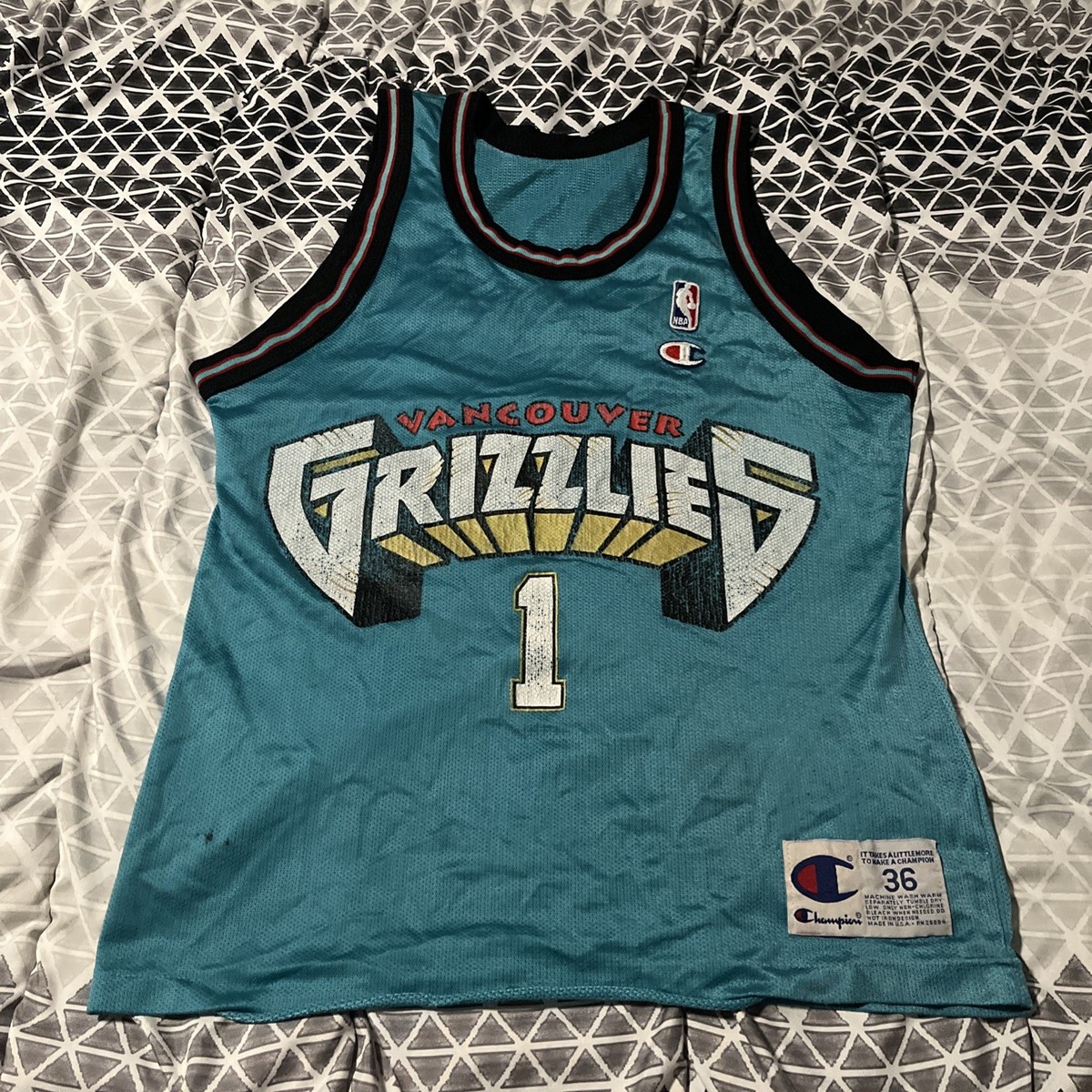 Vintage 90's Champions Vancouver Grizzlies Blank #1 Made USA Size